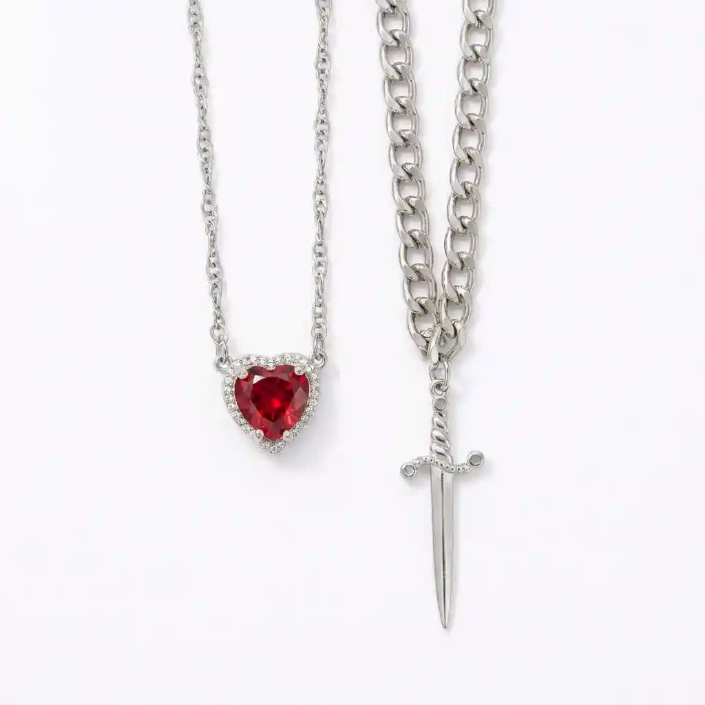 Collar Dúo Espada y Corazón ❤️ Regalo para Parejas + Caja Premium